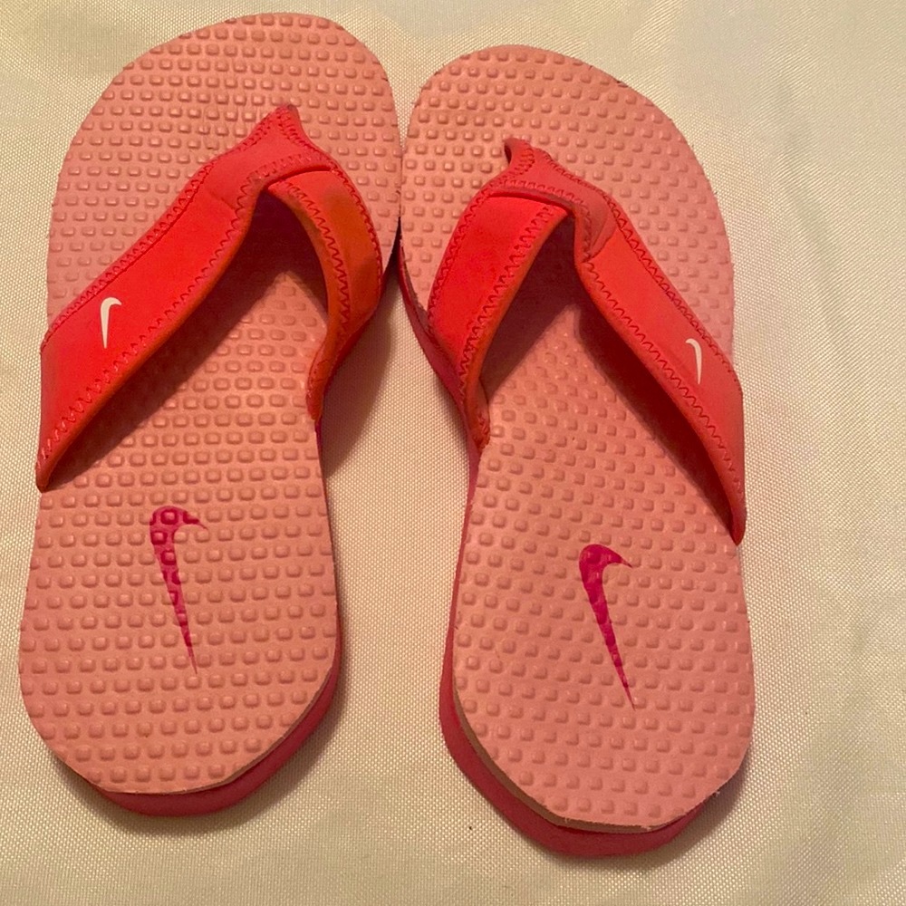Nike Celso Celso Flip Flop 3 Thong Youth size 2 boys & 3 girls💦